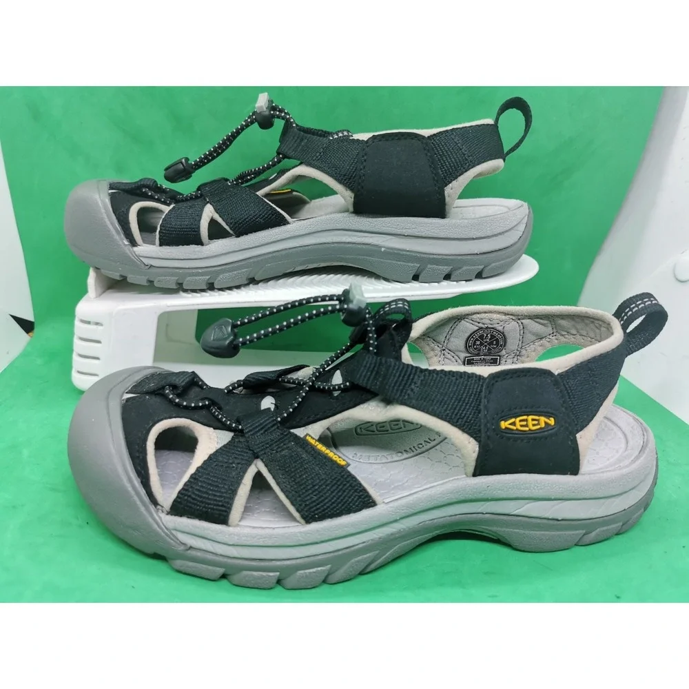 Keen Venice H2 Sandals Womens Size 7.5 Black/Gray Waterproof Closed Toe Outdoor